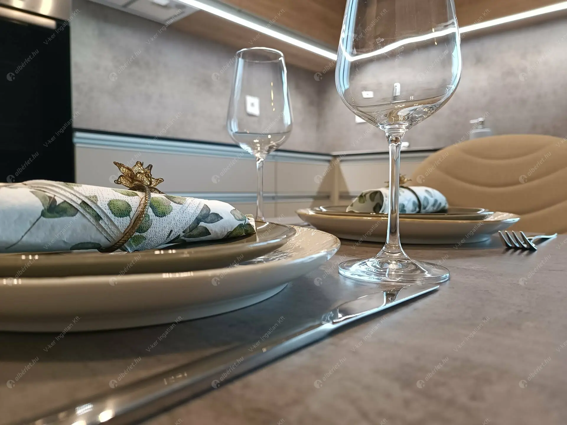 Kiadó albérlet 390000 Ft/hó áron: Budapest, XIII. kerület  Bulcsú utca. Mérete: 45 nm, 2 szobás | Alberlet.hu - 5964084