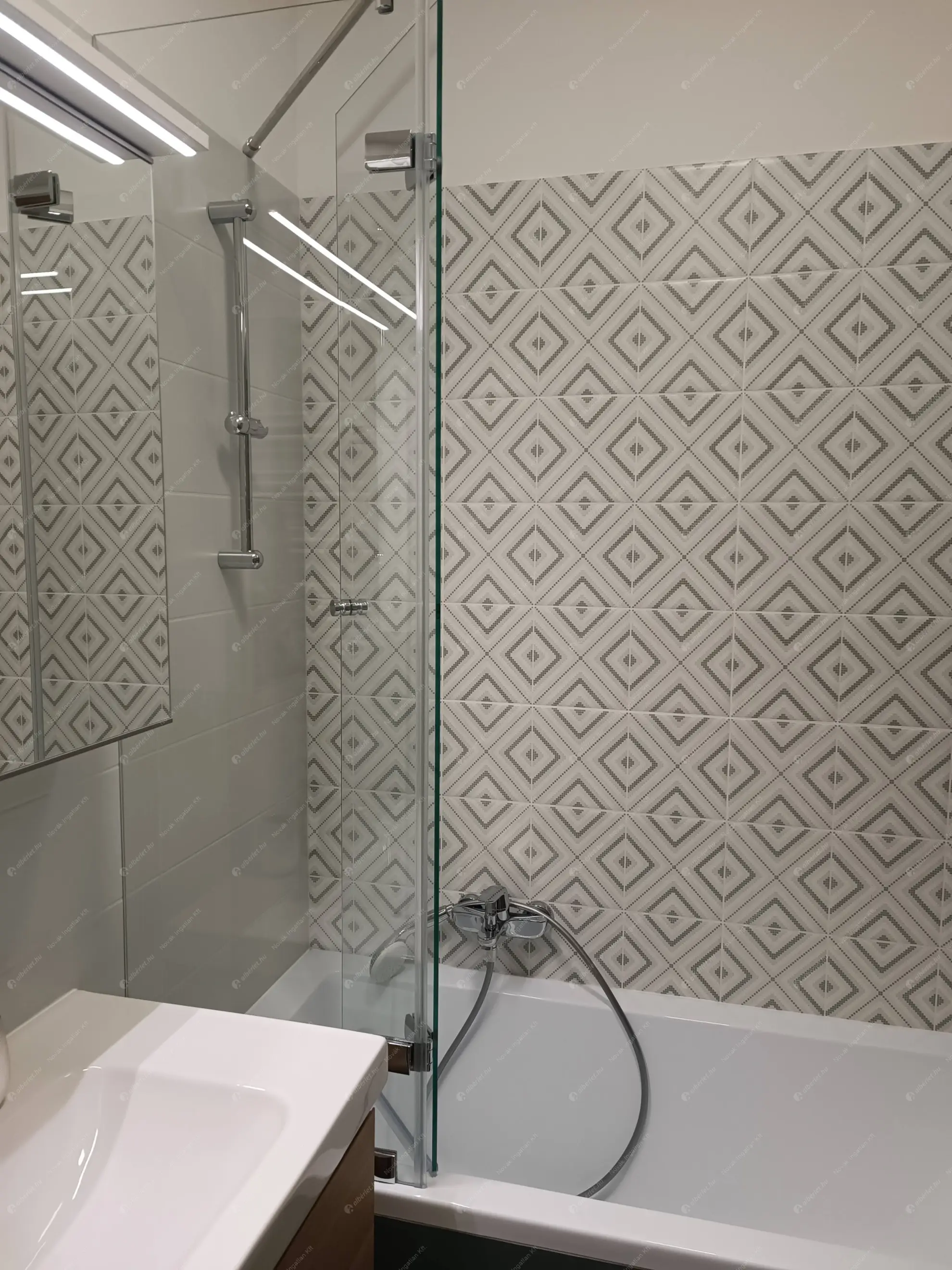 Kiadó albérlet 390000 Ft/hó áron: Budapest, XIII. kerület  Bulcsú utca. Mérete: 45 nm, 1 szobás | Alberlet.hu - 6612252