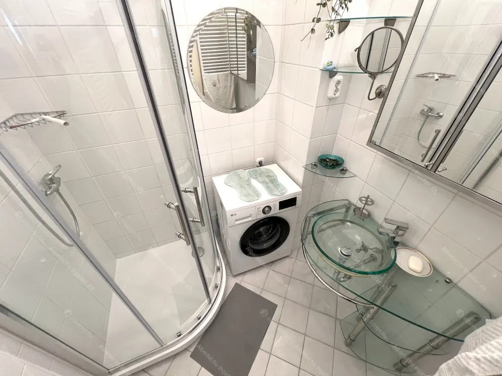 Kiadó albérlet 382000 Ft/hó áron: Budapest, XIII. kerület  Bulcsú utca. Mérete: 70 nm, 2 szobás | Alberlet.hu - 6701157