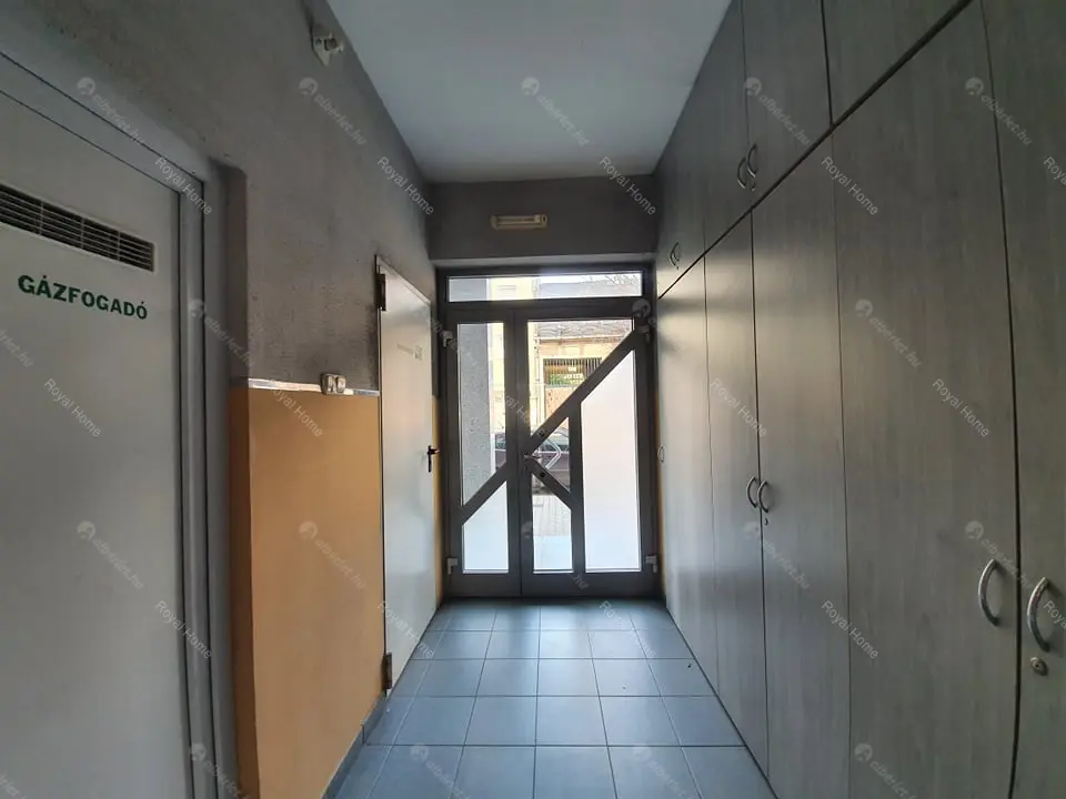 Kiadó albérlet 285000 Ft/hó áron: Budapest, XIII. kerület  Csángó  . Mérete: 64 nm, 3 szobás | Alberlet.hu - 6665672