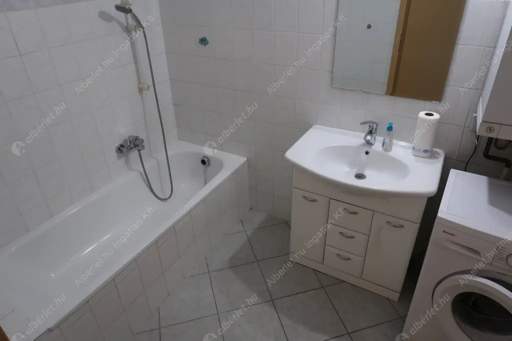 Kiadó albérlet 370000 Ft/hó áron: Budapest, XIII. kerület  Csata utca. Mérete: 74 nm, 3 szobás | Alberlet.hu - 6636054