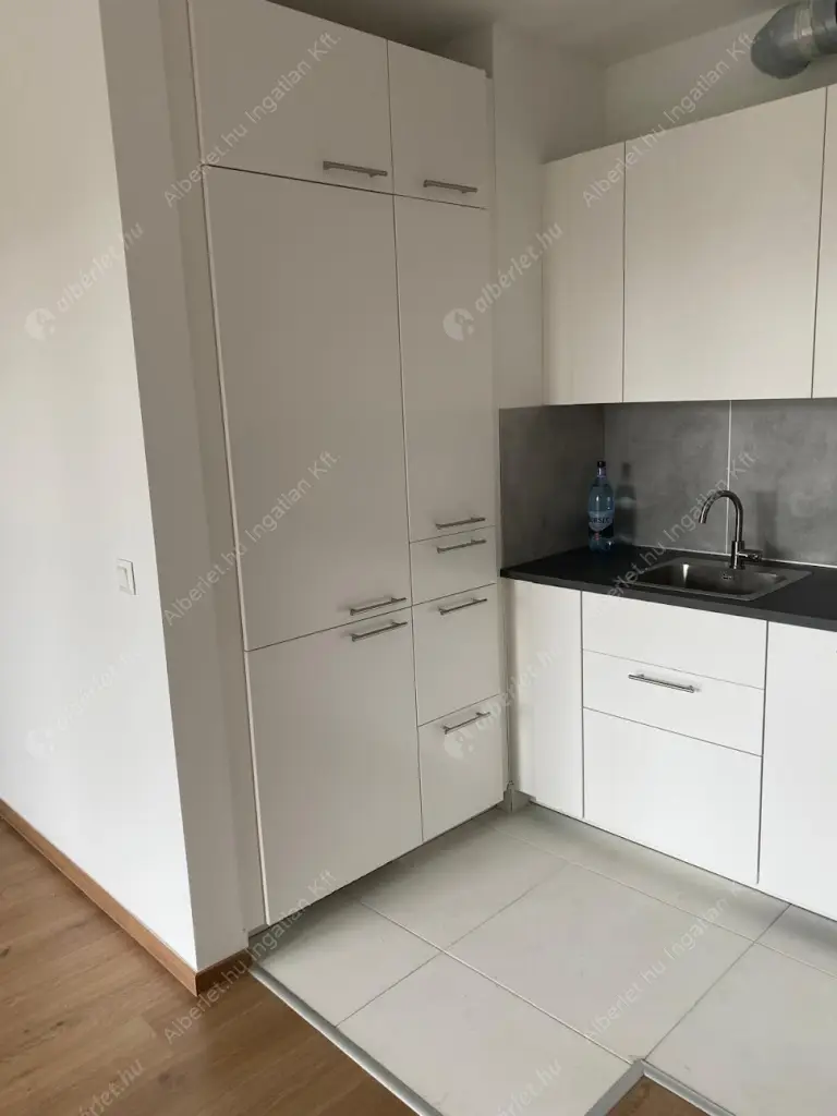 Kiadó albérlet 299000 Ft/hó áron: Budapest, XIII. kerület  Cserhalom utca. Mérete: 45 nm, 2 szobás | Alberlet.hu - 6627959