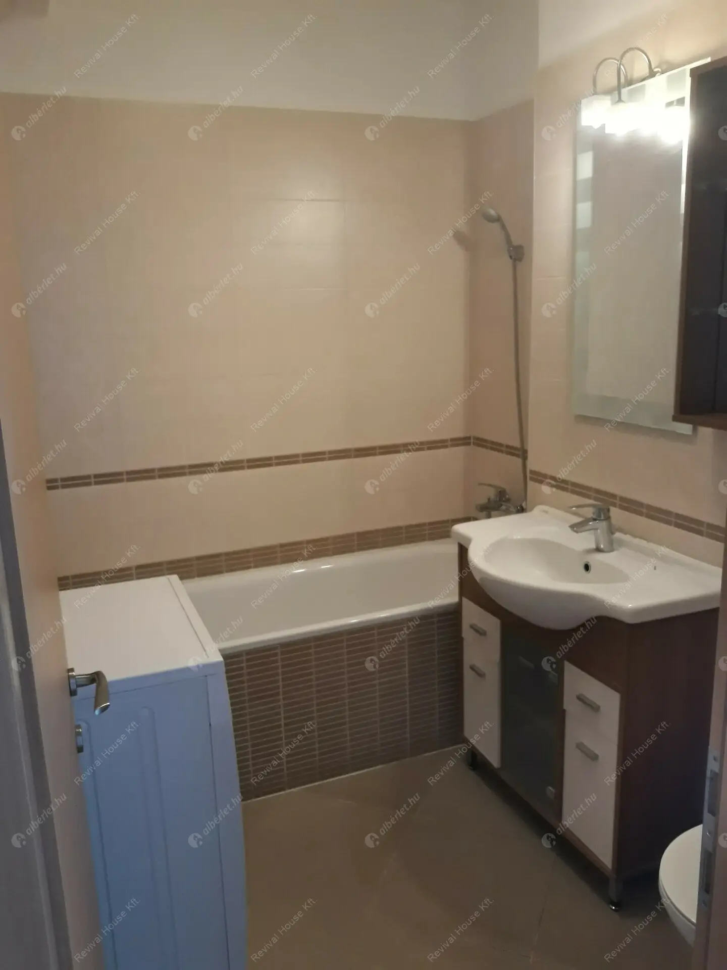 Kiadó albérlet 800000 Ft/hó áron: Budapest, XIII. kerület  Danubius utca. Mérete: 81 nm, 3 szobás | Alberlet.hu - 5794245