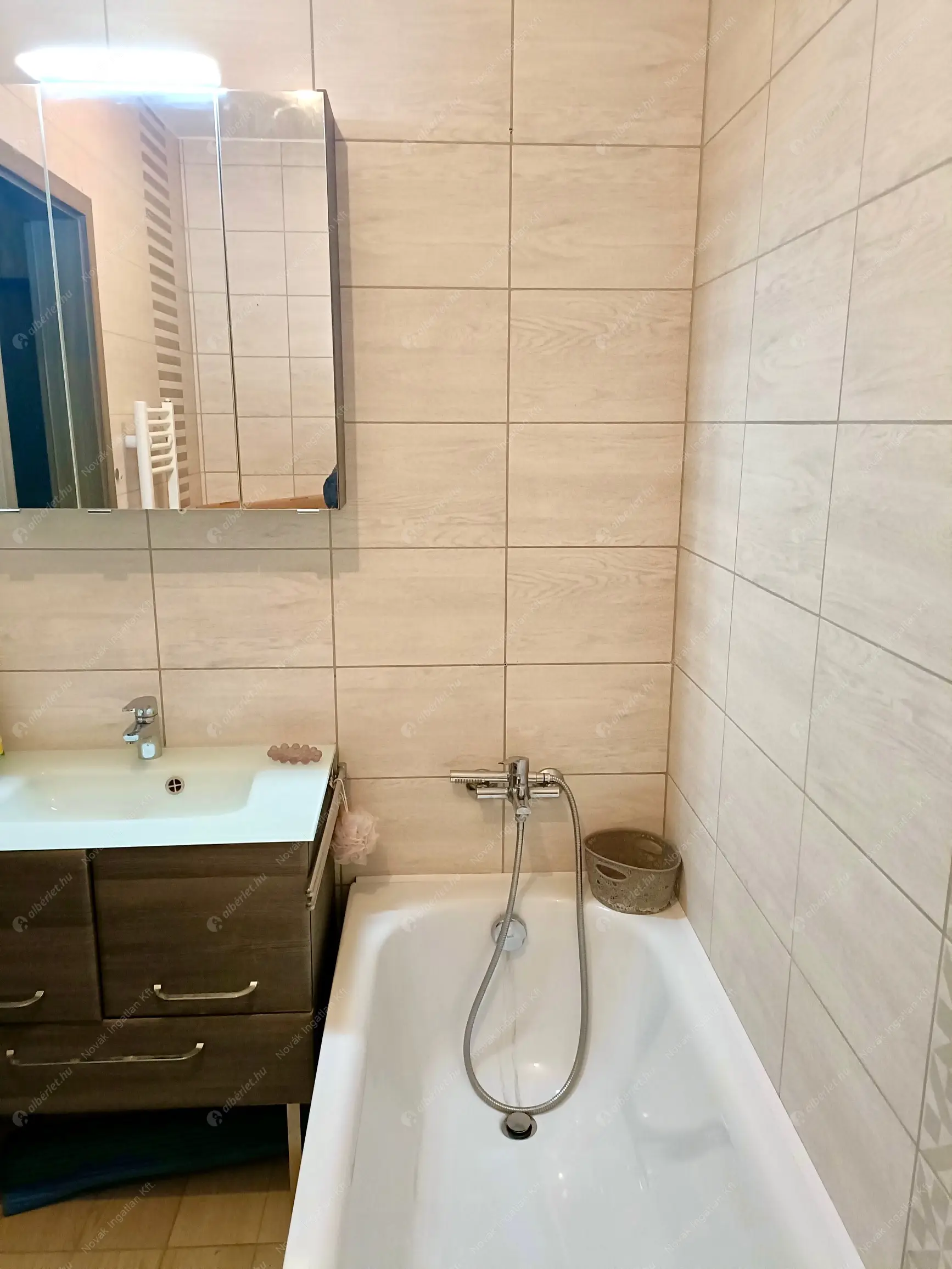 Kiadó albérlet 350000 Ft/hó áron: Budapest, XIII. kerület  Dolmány utca. Mérete: 56 nm, 2 szobás | Alberlet.hu - 6620571