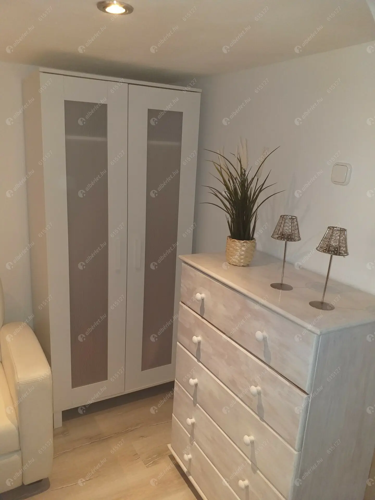 Kiadó albérlet 180000 Ft/hó áron: Budapest, XIII. kerület  Dráva utca. Mérete: 24 nm, 1 szobás | Alberlet.hu - 5644776