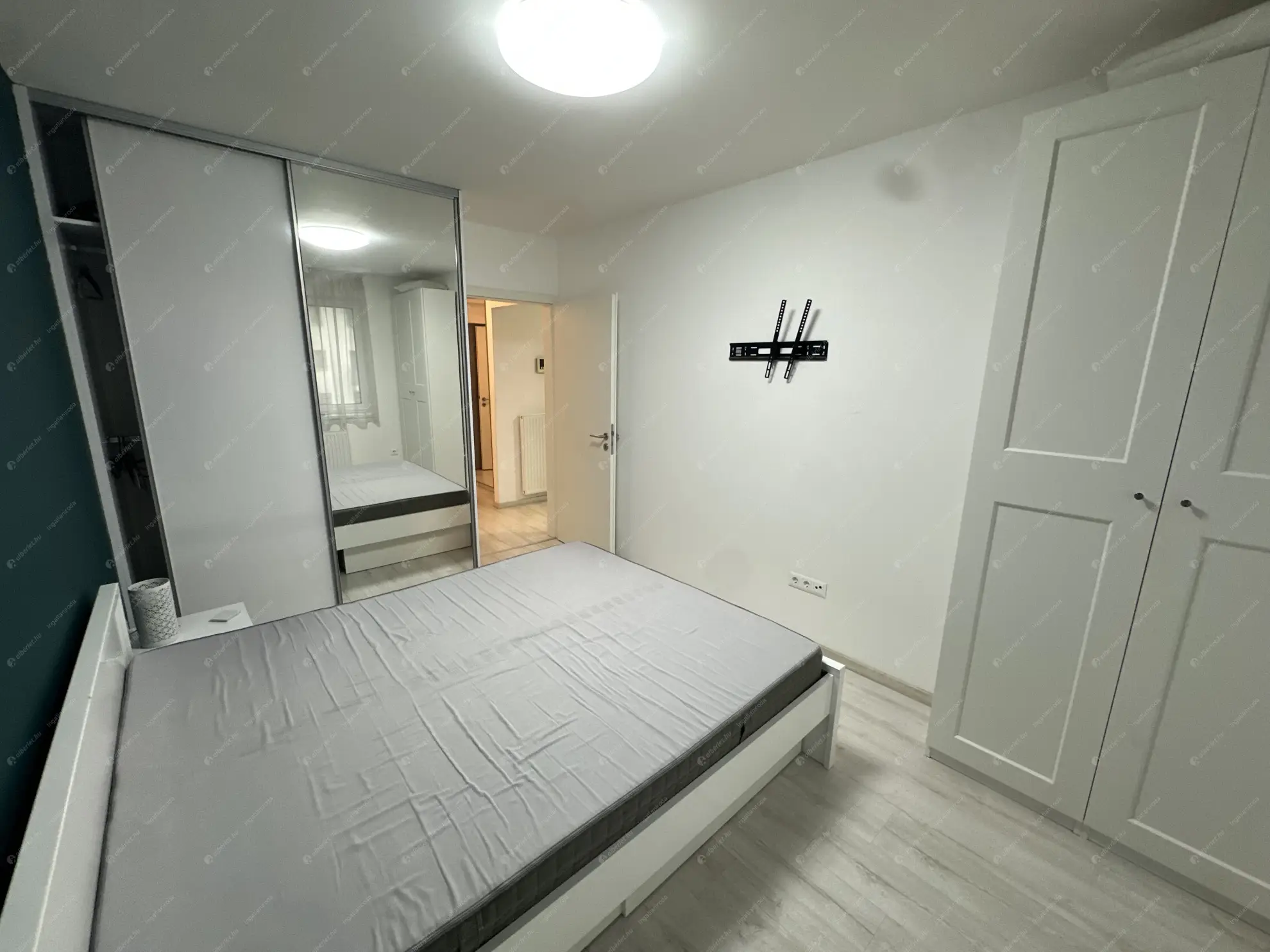 Kiadó albérlet 300000 Ft/hó áron: Budapest, XIII. kerület  Esztergomi út. Mérete: 45 nm, 1 szobás | Alberlet.hu - 6634483