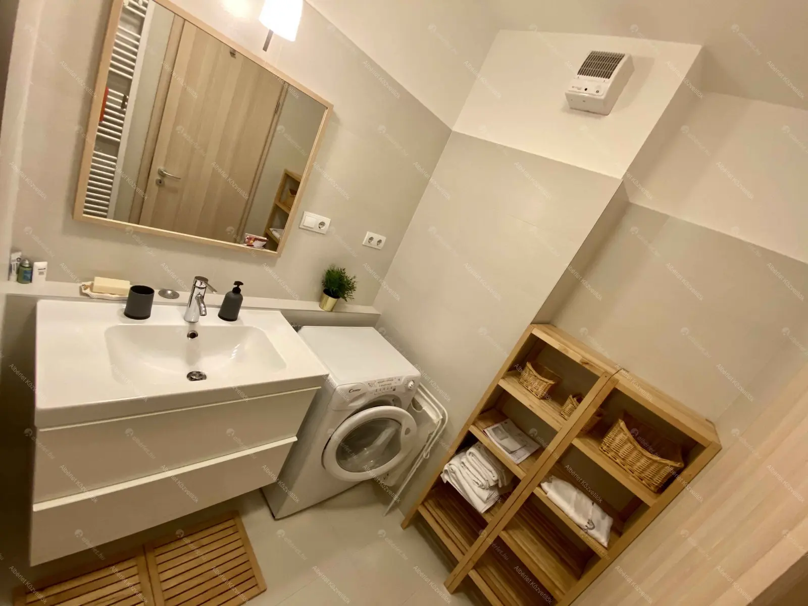 Kiadó albérlet 205000 Ft/hó áron: Budapest, XIII. kerület  Fáy köz. Mérete: 37 nm, 2 szobás | Alberlet.hu - 6672207