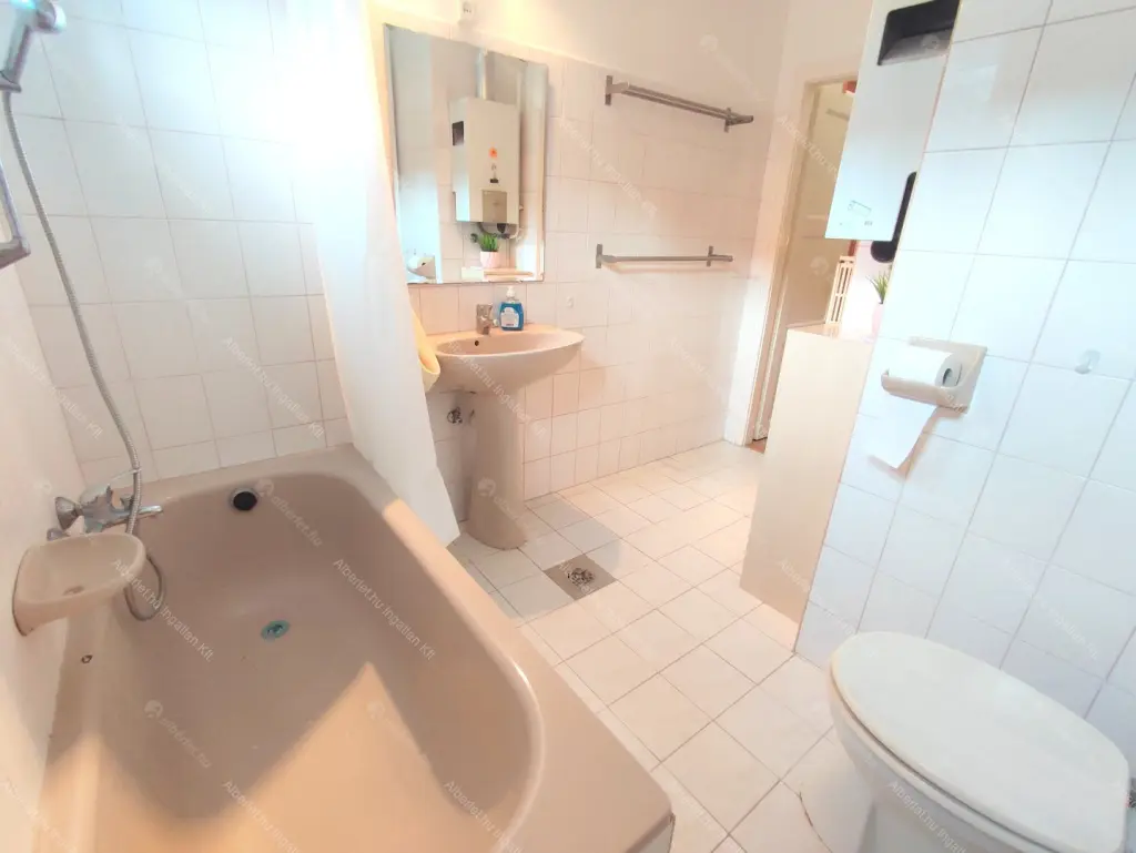 Kiadó albérlet 210000 Ft/hó áron: Budapest, XIII. kerület  Fiastyúk utca. Mérete: 40 nm, 1 szobás | Alberlet.hu - 6694563