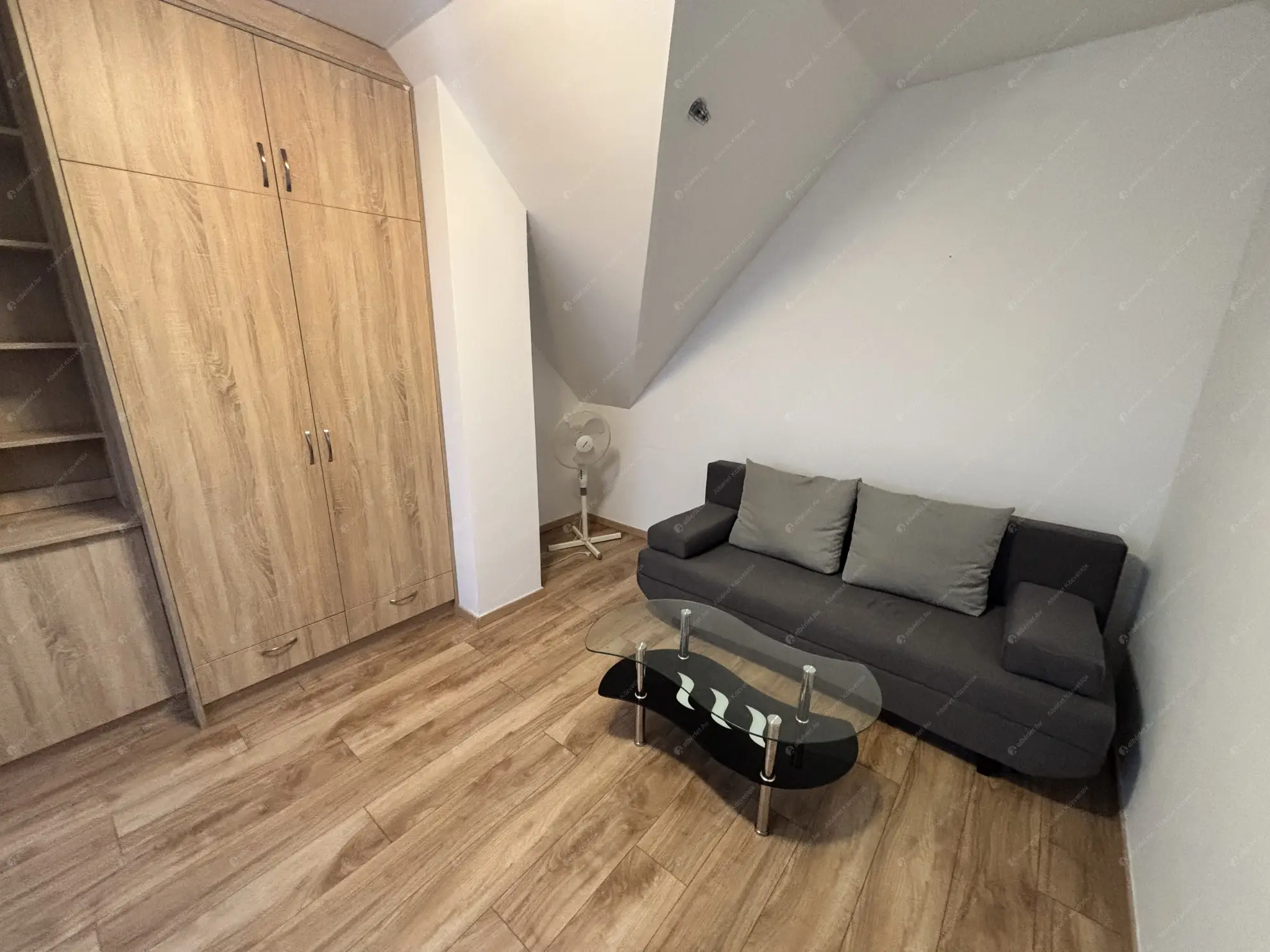 Kiadó albérlet 340000 Ft/hó áron: Budapest, XIII. kerület  Frangepán köz. Mérete: 83 nm, 3 szobás | Alberlet.hu - 6580442