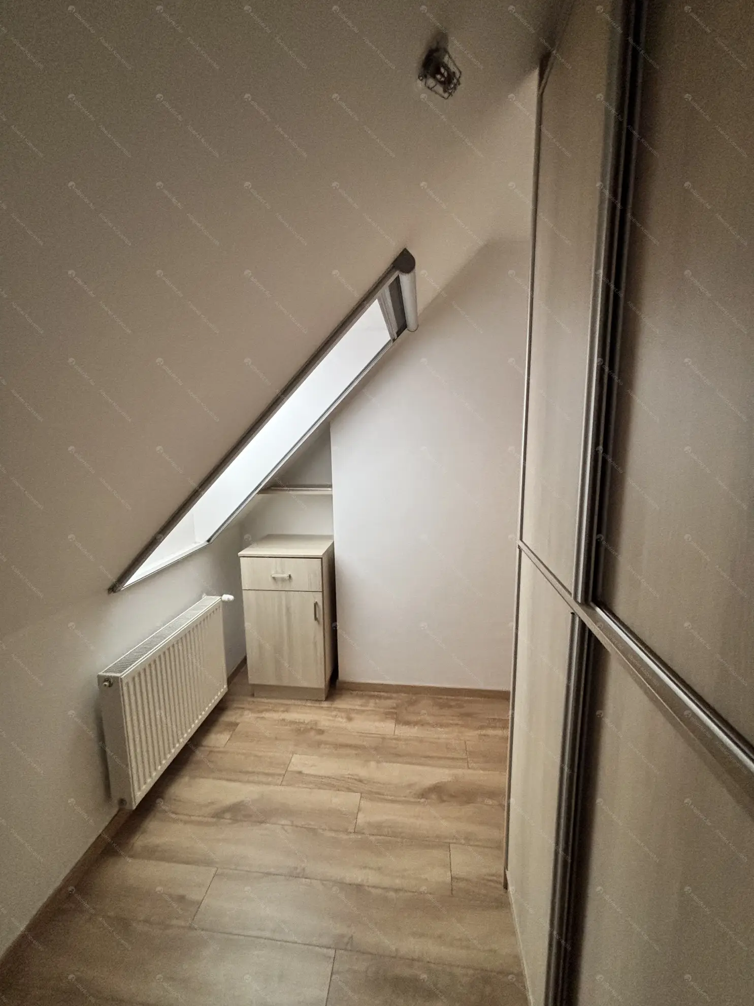 Kiadó albérlet 340000 Ft/hó áron: Budapest, XIII. kerület  Frangepán köz. Mérete: 83 nm, 3 szobás | Alberlet.hu - 6580446