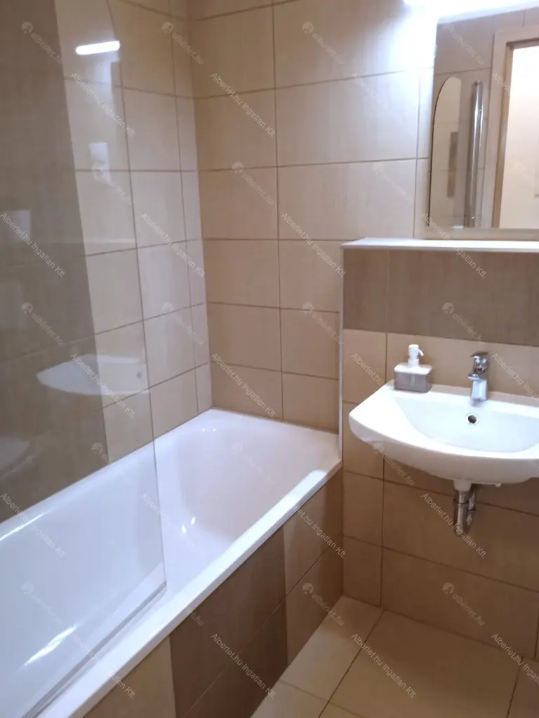 Kiadó albérlet 240000 Ft/hó áron: Budapest, XIII. kerület  Gidófalvy Lajos utca. Mérete: 32 nm, 1 szobás | Alberlet.hu - 6643004