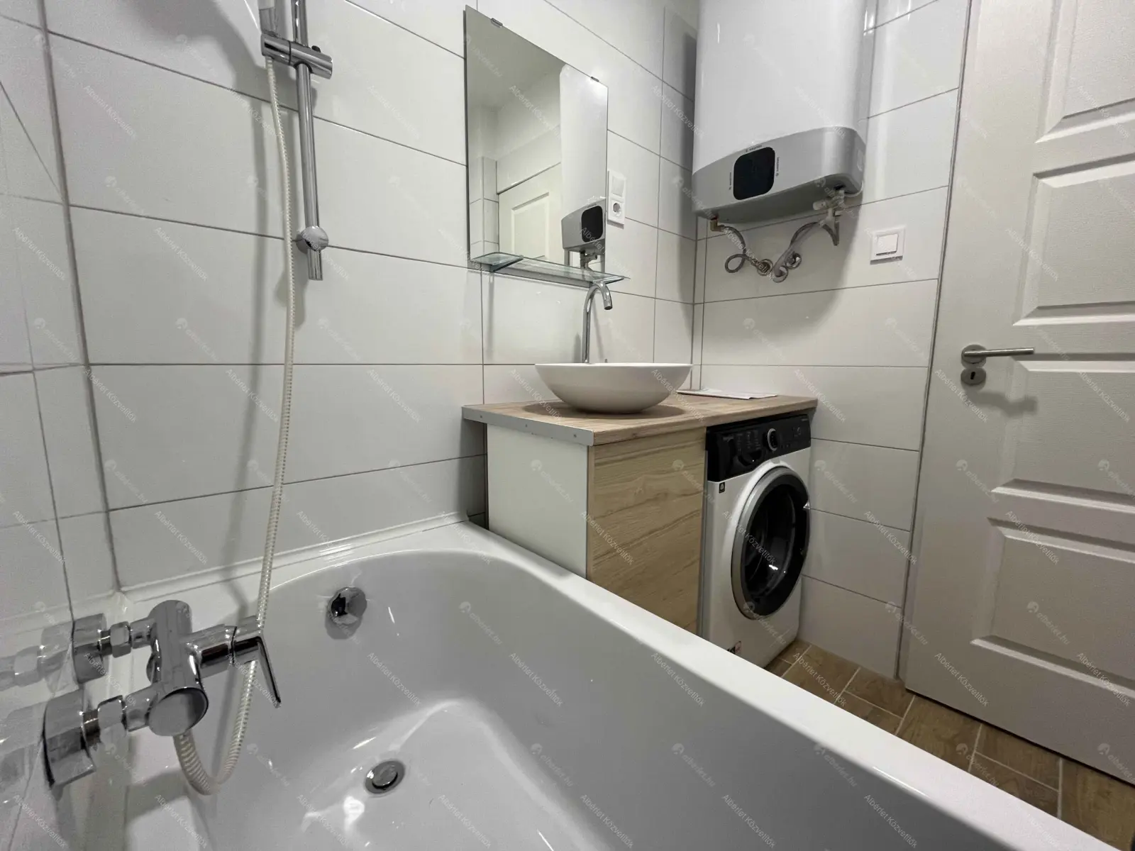 Kiadó albérlet 220000 Ft/hó áron: Budapest, XIII. kerület  Gyermek tér. Mérete: 40 nm, 2 szobás | Alberlet.hu - 6695972