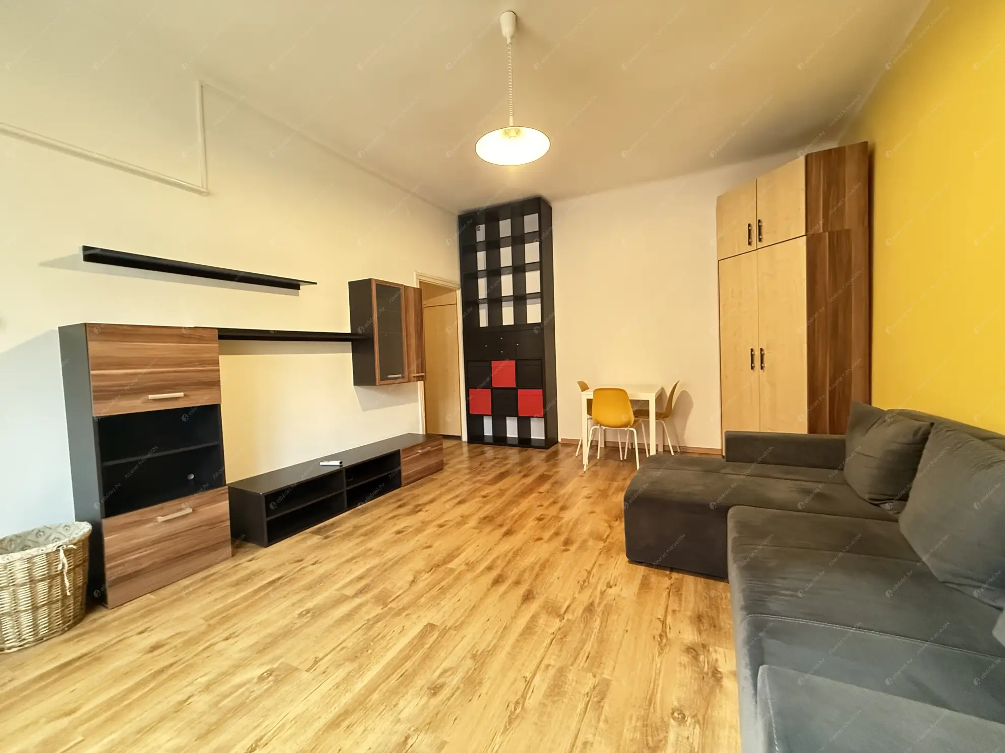 Kiadó albérlet 190000 Ft/hó áron: Budapest, XIII. kerület  Gyöngyösi utca. Mérete: 45 nm, 2 szobás | Alberlet.hu - 6630752