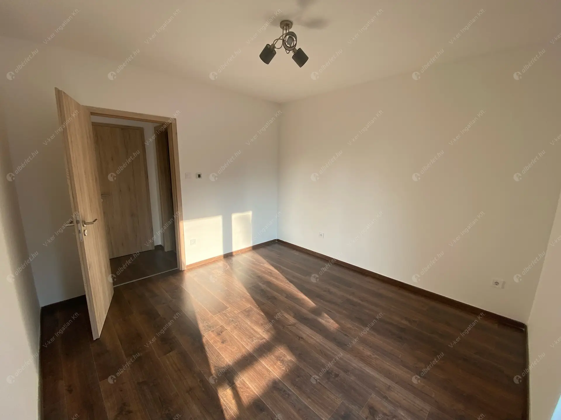 Kiadó albérlet 280000 Ft/hó áron: Budapest, XIII. kerület  Hajdú utca. Mérete: 42 nm, 2 szobás | Alberlet.hu - 5808981