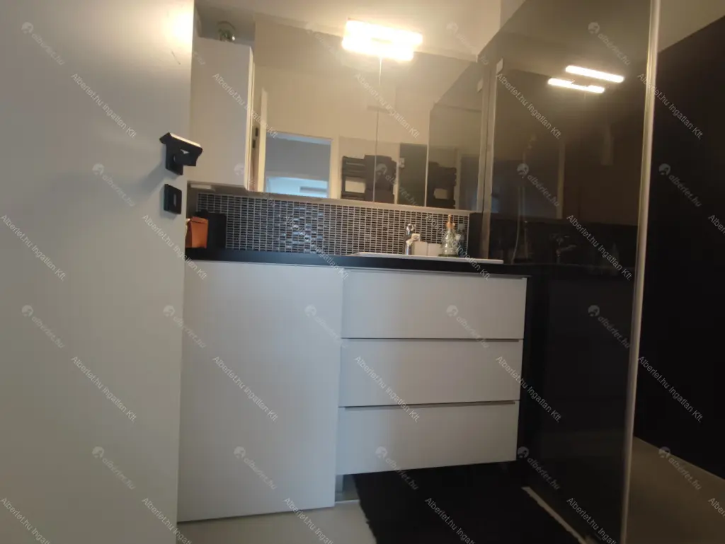 Kiadó albérlet 450000 Ft/hó áron: Budapest, XIII. kerület  Hajdú utca. Mérete: 60 nm, 3 szobás | Alberlet.hu - 6673460