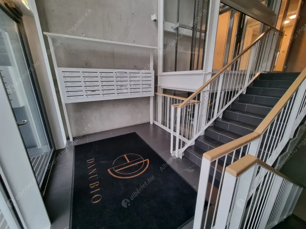 Kiadó albérlet 400000 Ft/hó áron: Budapest, XIII. kerület  Hajóépítő sétány. Mérete: 54 nm, 2 szobás | Alberlet.hu - 6615841