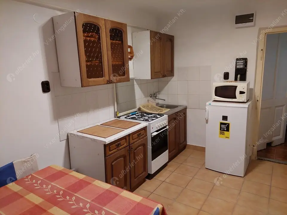 Kiadó albérlet 180000 Ft/hó áron: Budapest, XIII. kerület  Hegedűs Gyula utca. Mérete: 32 nm, 1 szobás | Alberlet.hu - 5782495