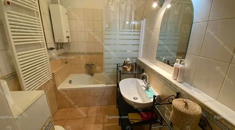 Kiadó albérlet 220000 Ft/hó áron: Budapest, XIII. kerület  Hegedűs Gyula utca. Mérete: 38 nm, 1 szobás | Alberlet.hu - 6640359