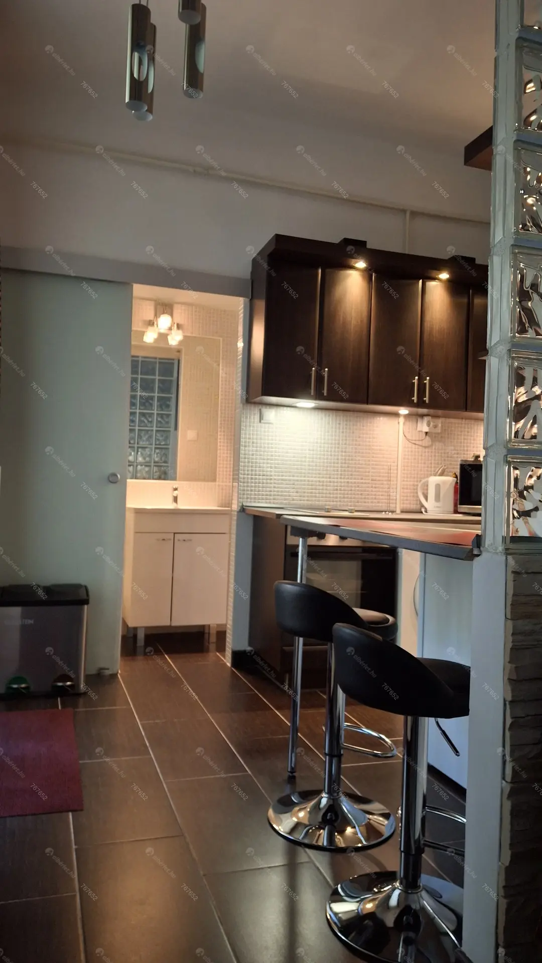 Kiadó albérlet 250000 Ft/hó áron: Budapest, XIII. kerület   Hollán E. u. . Mérete: 40 nm, 1 szobás | Alberlet.hu - 6528274