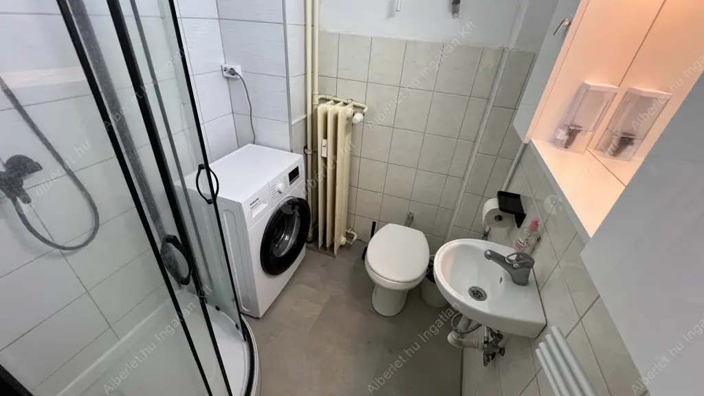 Kiadó albérlet 260000 Ft/hó áron: Budapest, XIII. kerület  Hollán Ernő utca. Mérete: 42 nm, 1 szobás | Alberlet.hu - 6575993