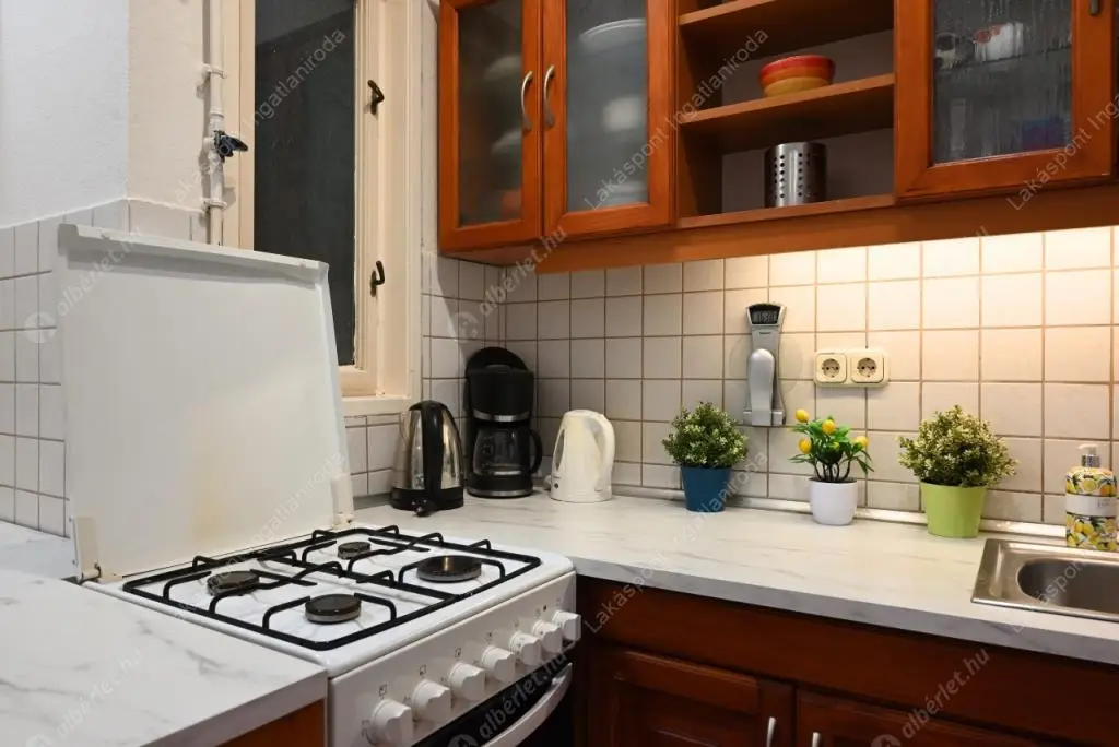 Kiadó albérlet 280000 Ft/hó áron: Budapest, XIII. kerület  Hollán Ernő utca. Mérete: 79 nm, 2 szobás | Alberlet.hu - 6575731