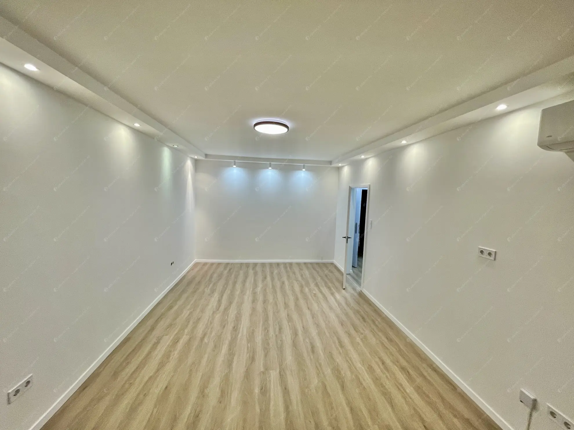 Kiadó albérlet 250000 Ft/hó áron: Budapest, XIII. kerület  Jász utca. Mérete: 43 nm, 1 szobás | Alberlet.hu - 6604408