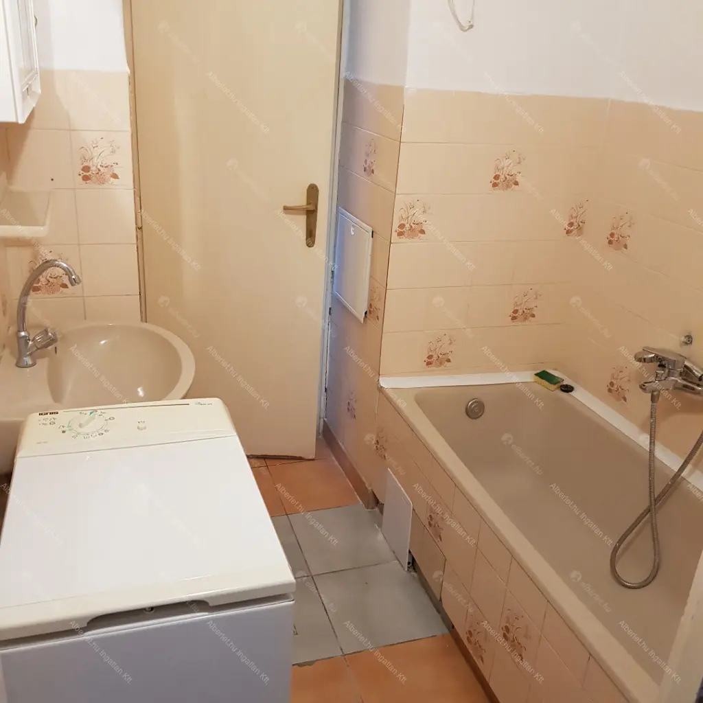 Kiadó albérlet 213000 Ft/hó áron: Budapest, XIII. kerület  Karikás Frigyes utca. Mérete: 46 nm, 1 szobás | Alberlet.hu - 6691535