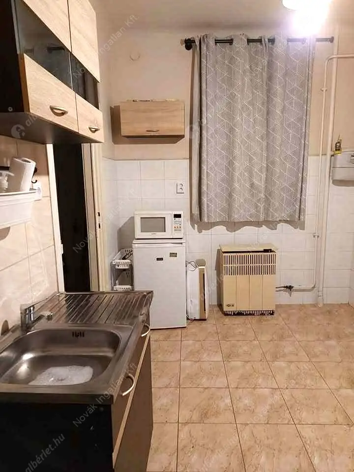 Kiadó albérlet 180000 Ft/hó áron: Budapest, XIII. kerület  Kárpát utca. Mérete: 34 nm, 1 szobás | Alberlet.hu - 6575968