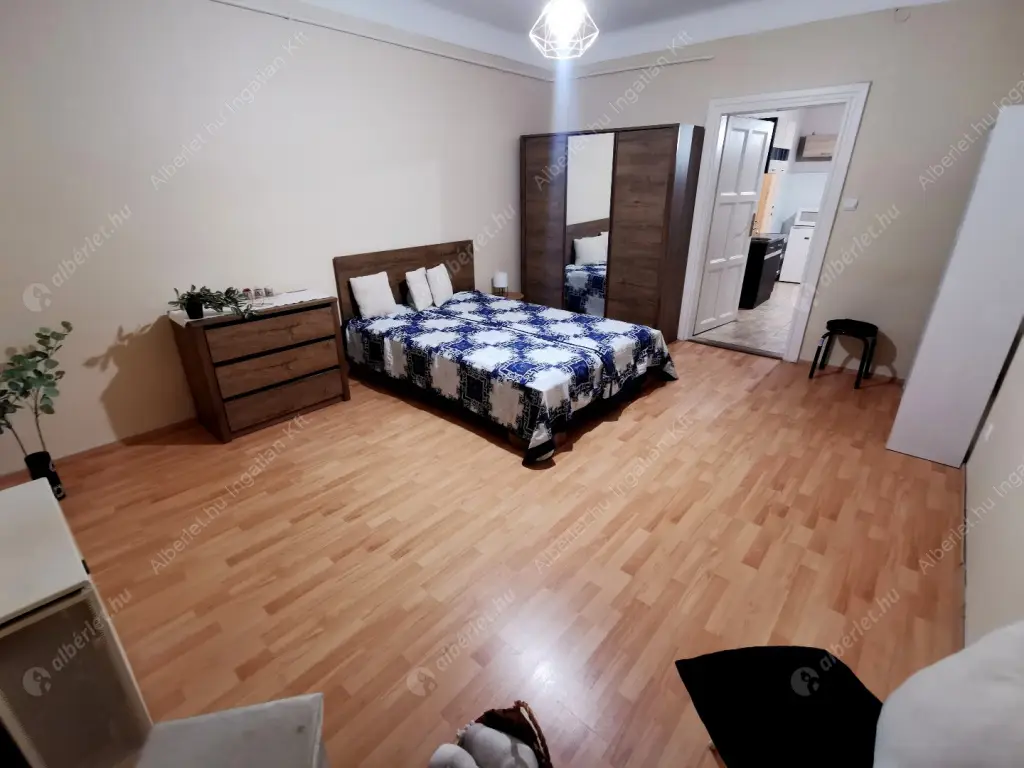 Kiadó albérlet 180000 Ft/hó áron: Budapest, XIII. kerület  Kárpát utca. Mérete: 35 nm, 1 szobás | Alberlet.hu - 6579742