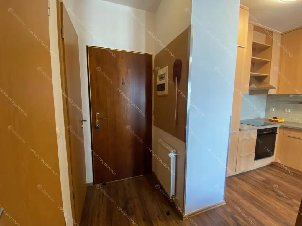 Kiadó albérlet 280000 Ft/hó áron: Budapest, XIII. kerület  Kárpát utca. Mérete: 45 nm, 1 szobás | Alberlet.hu - 6657818