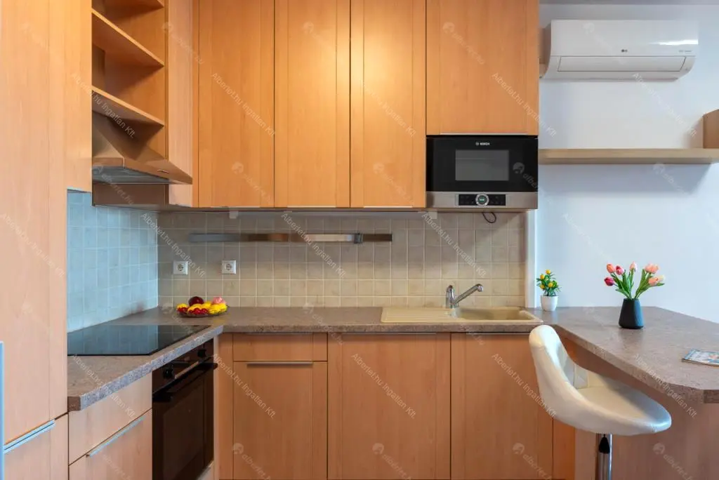 Kiadó albérlet 280000 Ft/hó áron: Budapest, XIII. kerület  Kárpát utca. Mérete: 45 nm, 2 szobás | Alberlet.hu - 6673368