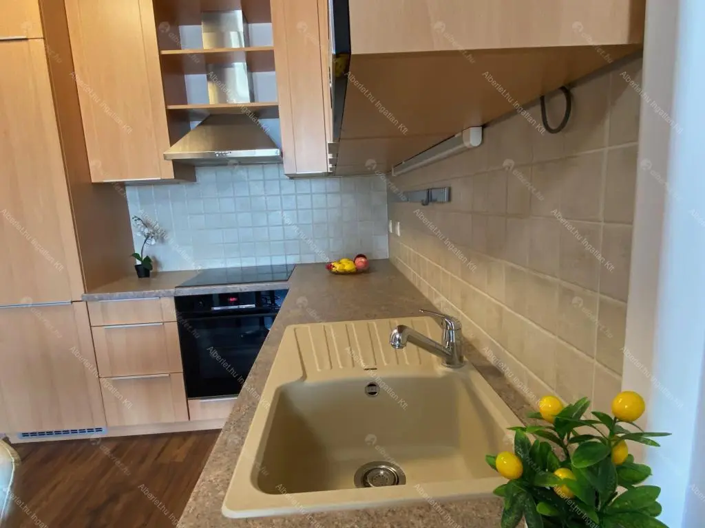 Kiadó albérlet 280000 Ft/hó áron: Budapest, XIII. kerület  Kárpát utca. Mérete: 45 nm, 2 szobás | Alberlet.hu - 6673369