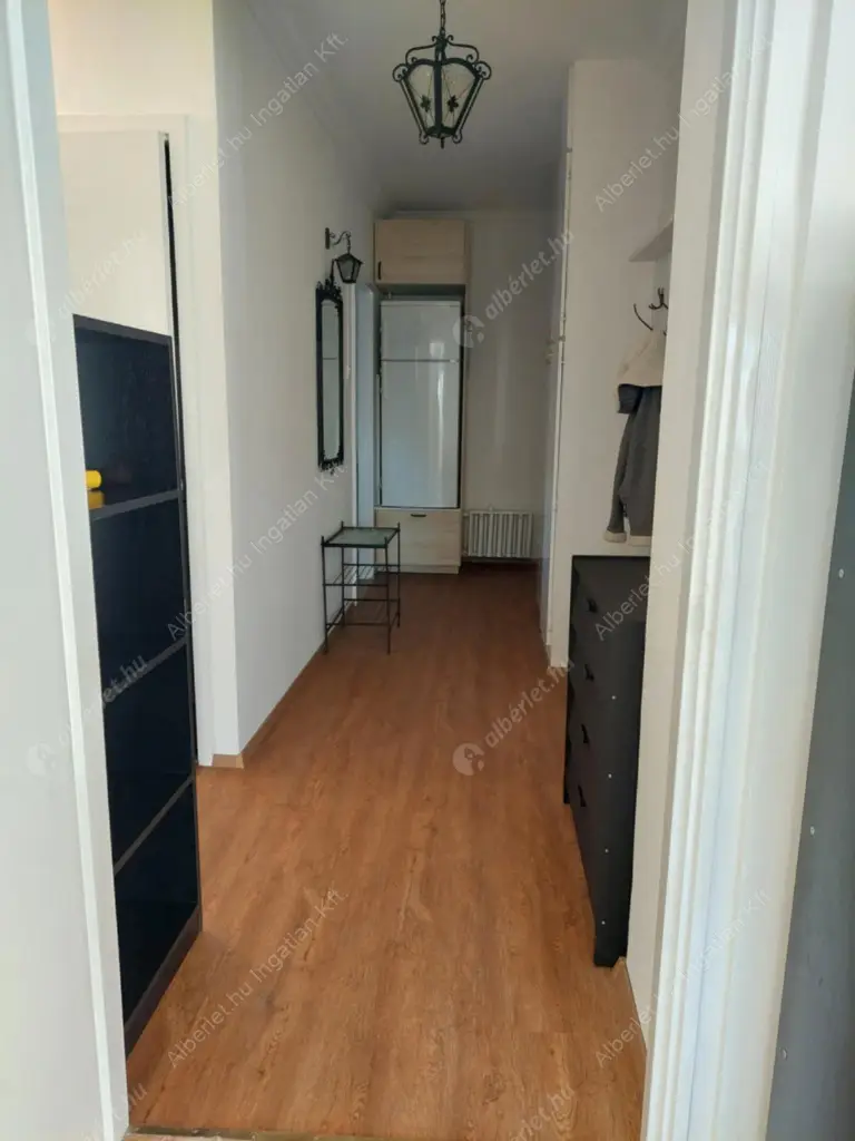 Kiadó albérlet 310000 Ft/hó áron: Budapest, XIII. kerület  Kárpát utca. Mérete: 54 nm, 1 szobás | Alberlet.hu - 6626439