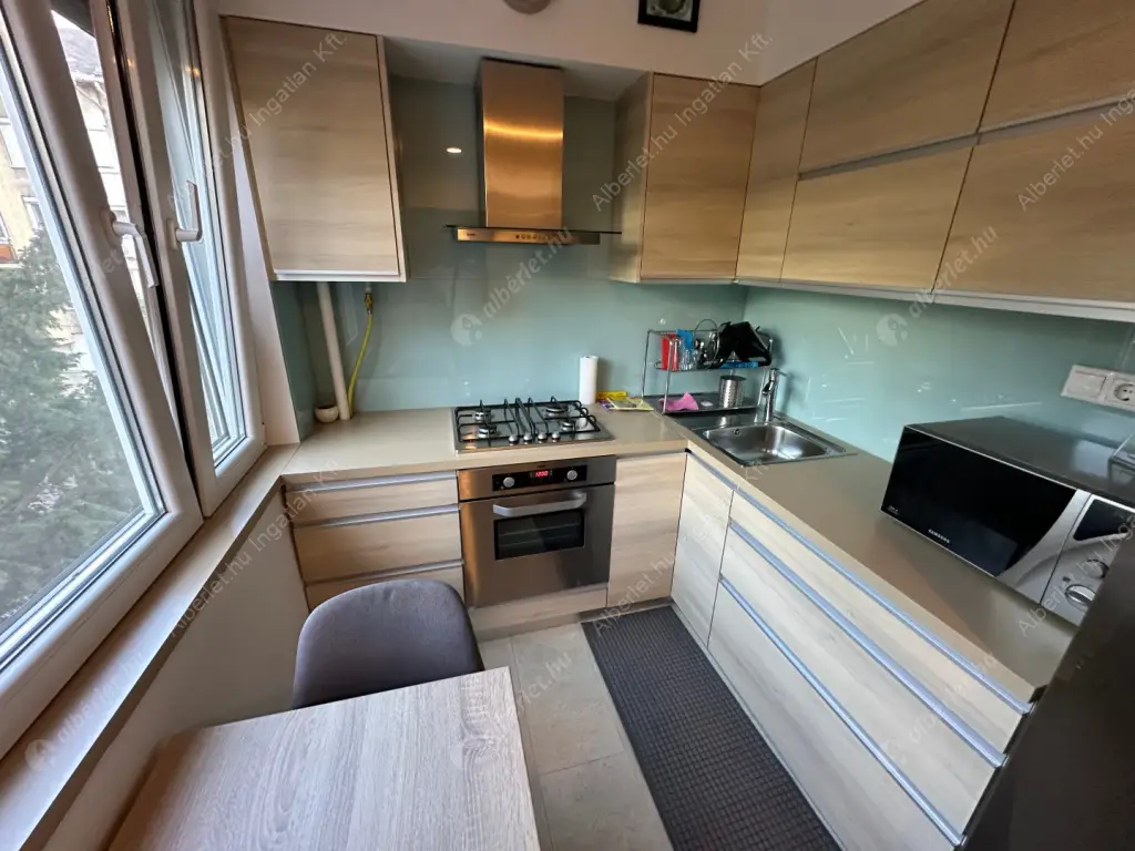 Kiadó albérlet 350000 Ft/hó áron: Budapest, XIII. kerület  Kárpát utca. Mérete: 68 nm, 3 szobás | Alberlet.hu - 6603573