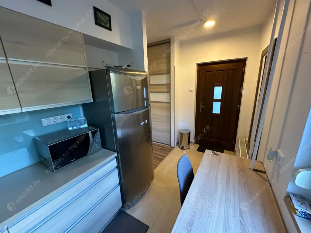 Kiadó albérlet 350000 Ft/hó áron: Budapest, XIII. kerület  Kárpát utca. Mérete: 68 nm, 3 szobás | Alberlet.hu - 6603574