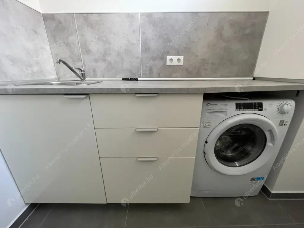 Kiadó albérlet 179000 Ft/hó áron: Budapest, XIII. kerület  Kassák Lajos utca. Mérete: 27 nm, 1 szobás | Alberlet.hu - 6585318