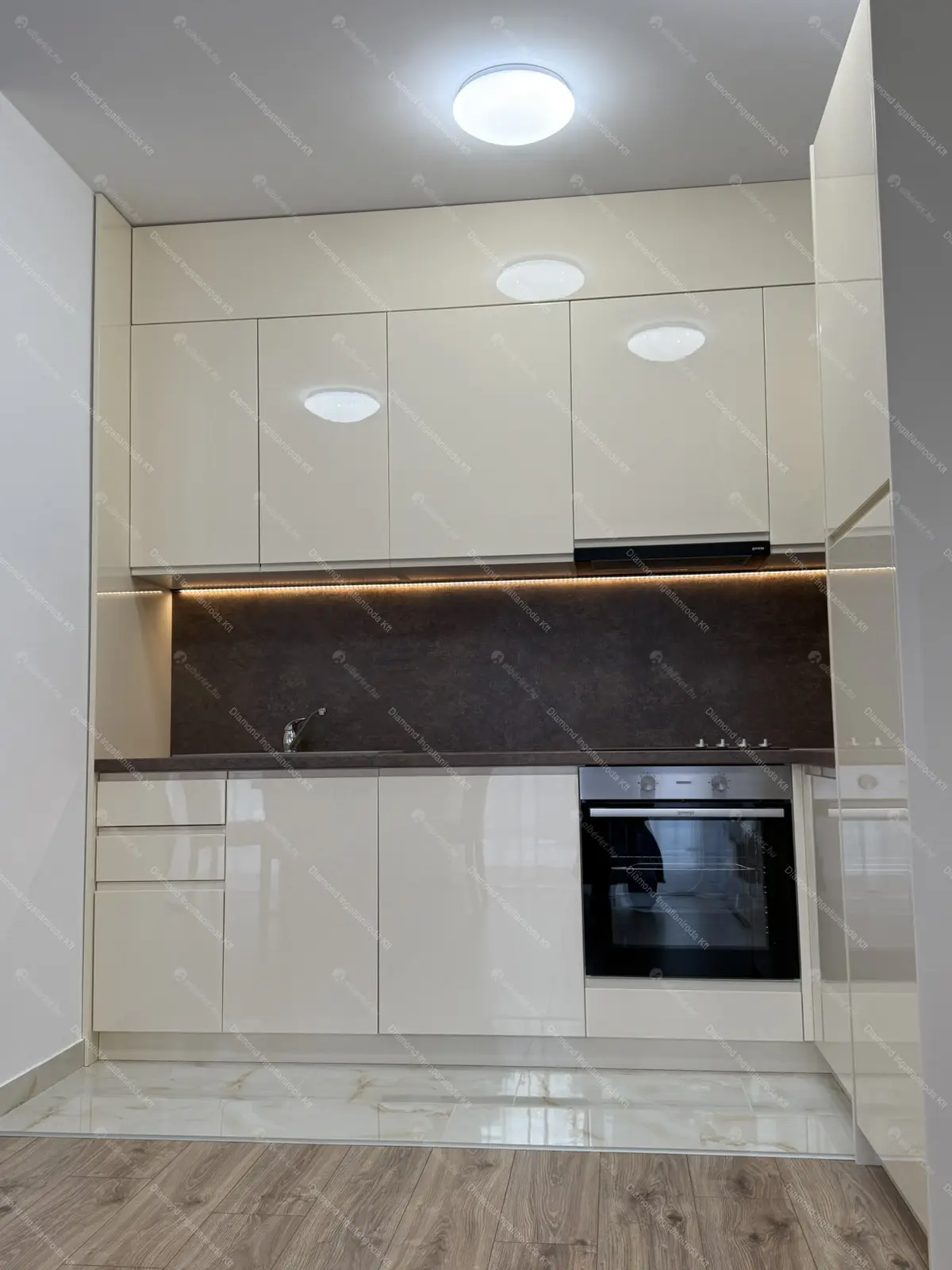 Kiadó albérlet 255000 Ft/hó áron: Budapest, XIII. kerület  Kassák Lajos utca. Mérete: 38 nm, 1 szobás | Alberlet.hu - 6651702