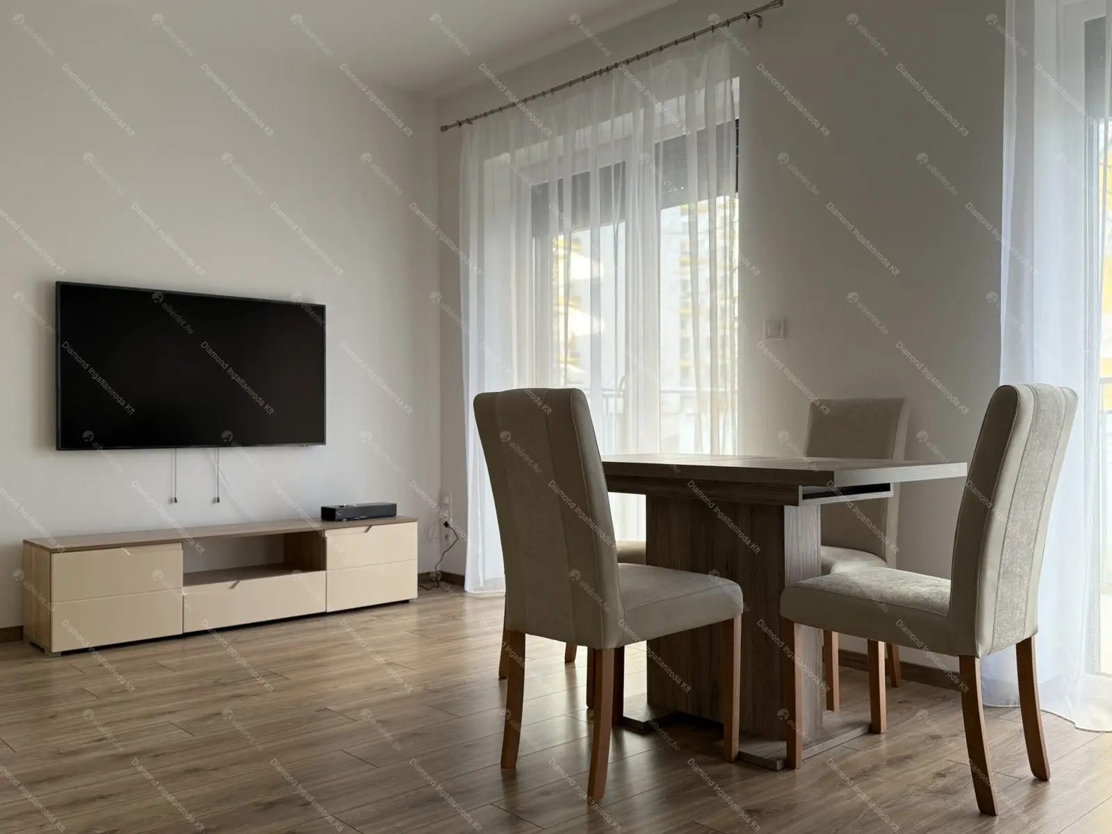 Kiadó albérlet 255000 Ft/hó áron: Budapest, XIII. kerület  Kassák Lajos utca. Mérete: 38 nm, 1 szobás | Alberlet.hu - 6651705