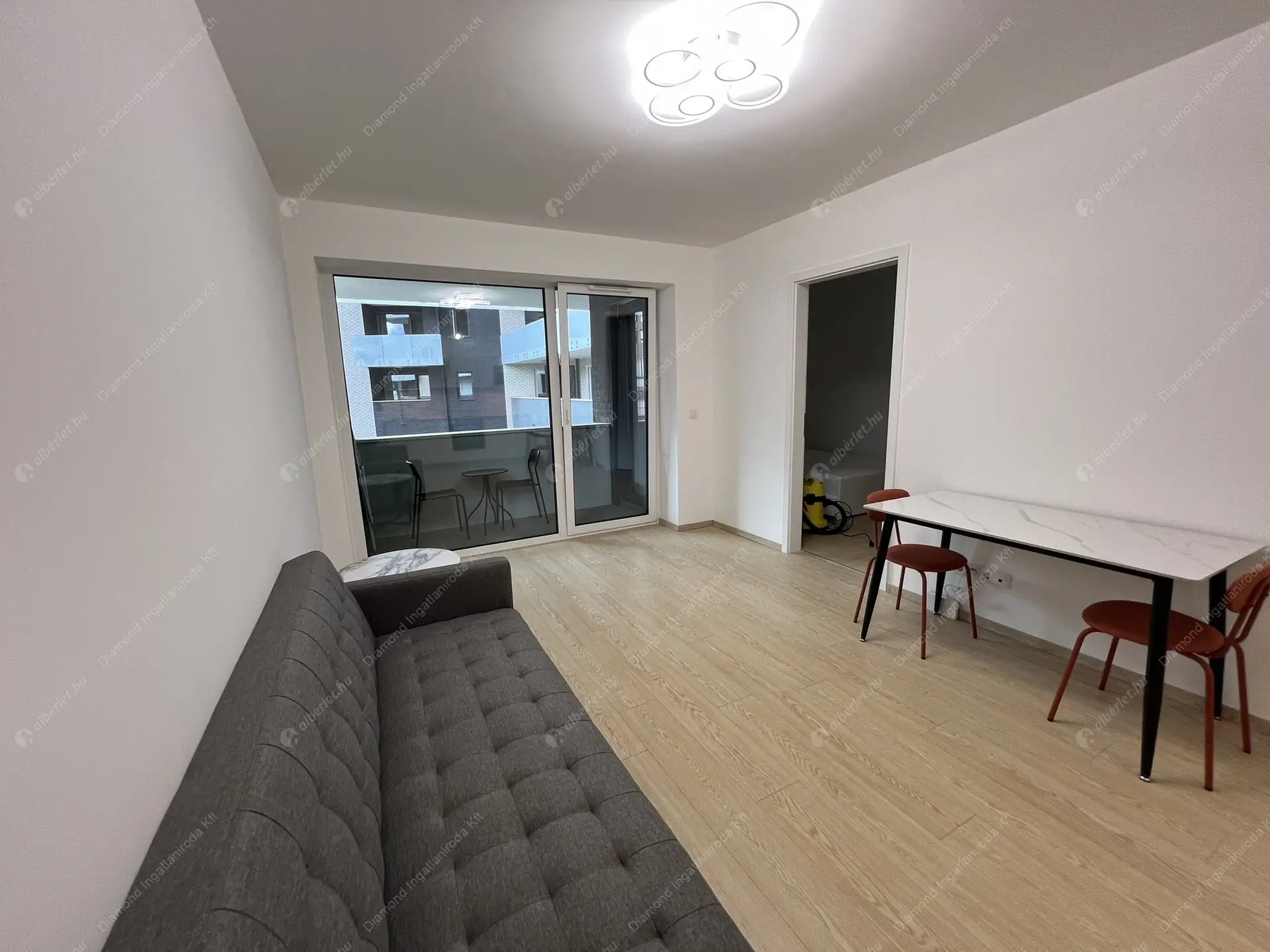 Kiadó albérlet 290000 Ft/hó áron: Budapest, XIII. kerület  Kassák Lajos utca. Mérete: 38 nm, 1 szobás | Alberlet.hu - 6443055