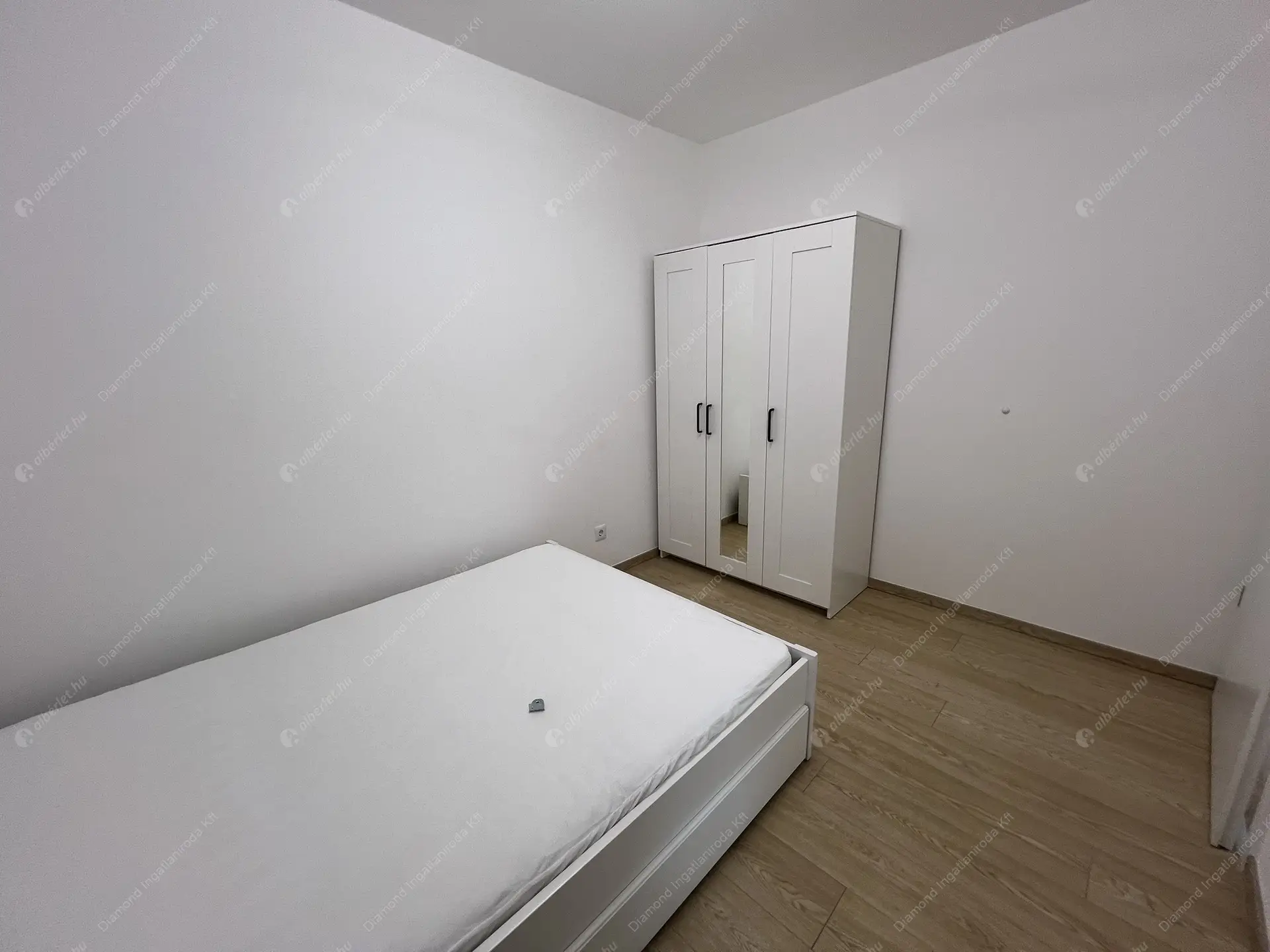 Kiadó albérlet 290000 Ft/hó áron: Budapest, XIII. kerület  Kassák Lajos utca. Mérete: 38 nm, 1 szobás | Alberlet.hu - 6443058