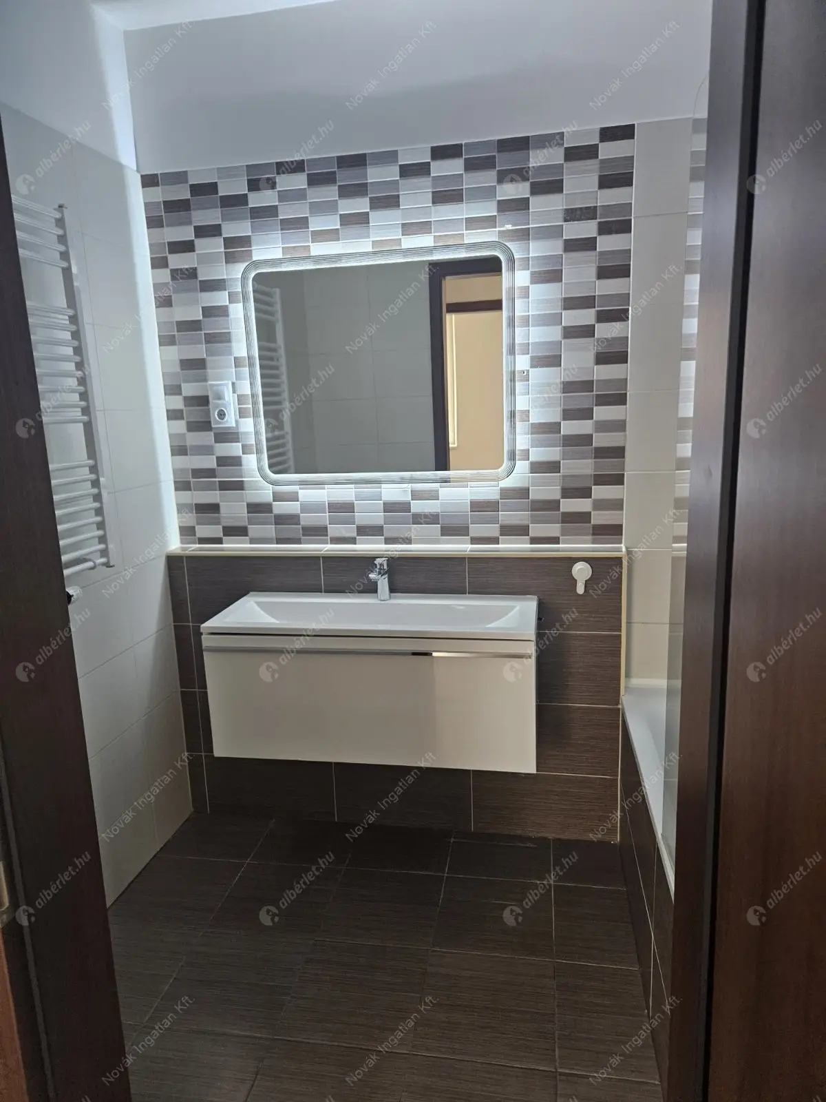 Kiadó albérlet 420000 Ft/hó áron: Budapest, XIII. kerület  Kassák Lajos utca. Mérete: 61 nm, 3 szobás | Alberlet.hu - 6620638