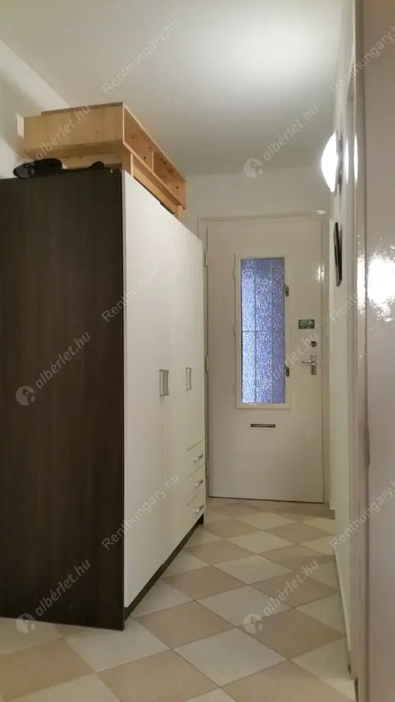 Kiadó albérlet 180000 Ft/hó áron: Budapest, XIII. kerület  Katona József utca. Mérete: 27 nm, 1 szobás | Alberlet.hu - 6571728