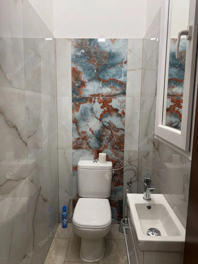 Kiadó albérlet 220000 Ft/hó áron: Budapest, XIII. kerület  Katona József utca. Mérete: 47 nm, 1 szobás | Alberlet.hu - 6559435