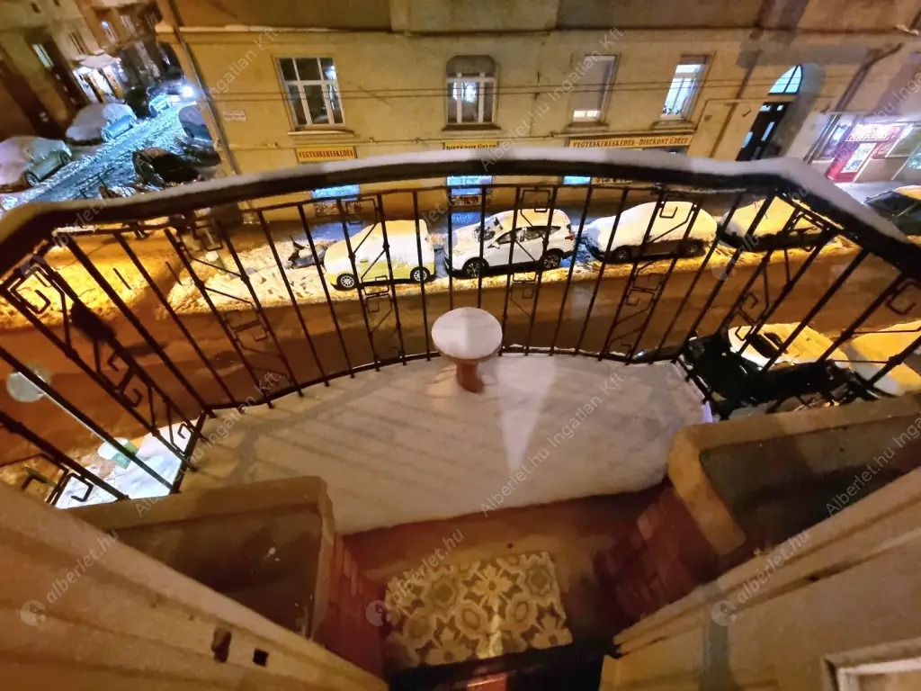 Kiadó albérlet 229000 Ft/hó áron: Budapest, XIII. kerület  Katona József utca. Mérete: 65 nm, 2 szobás | Alberlet.hu - 6616746