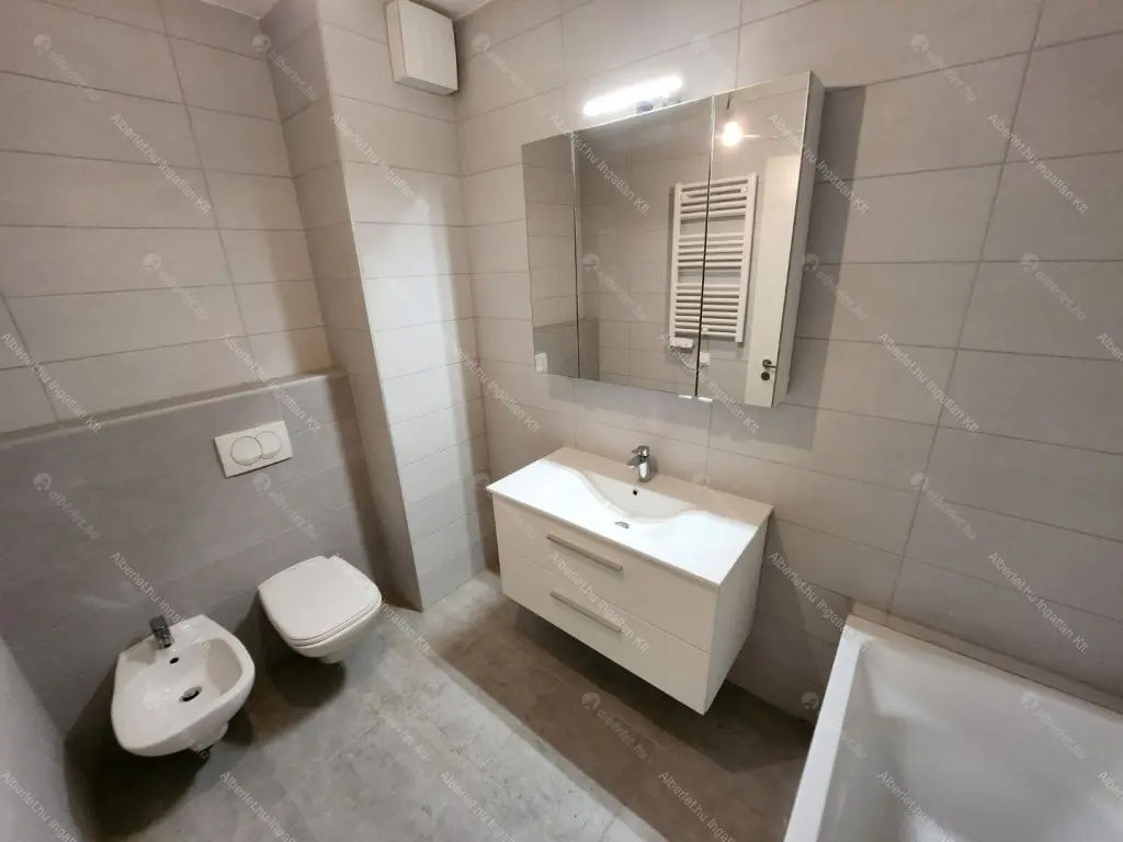 Kiadó albérlet 568000 Ft/hó áron: Budapest, XIII. kerület  Katona József utca. Mérete: 65 nm, 3 szobás | Alberlet.hu - 5976368