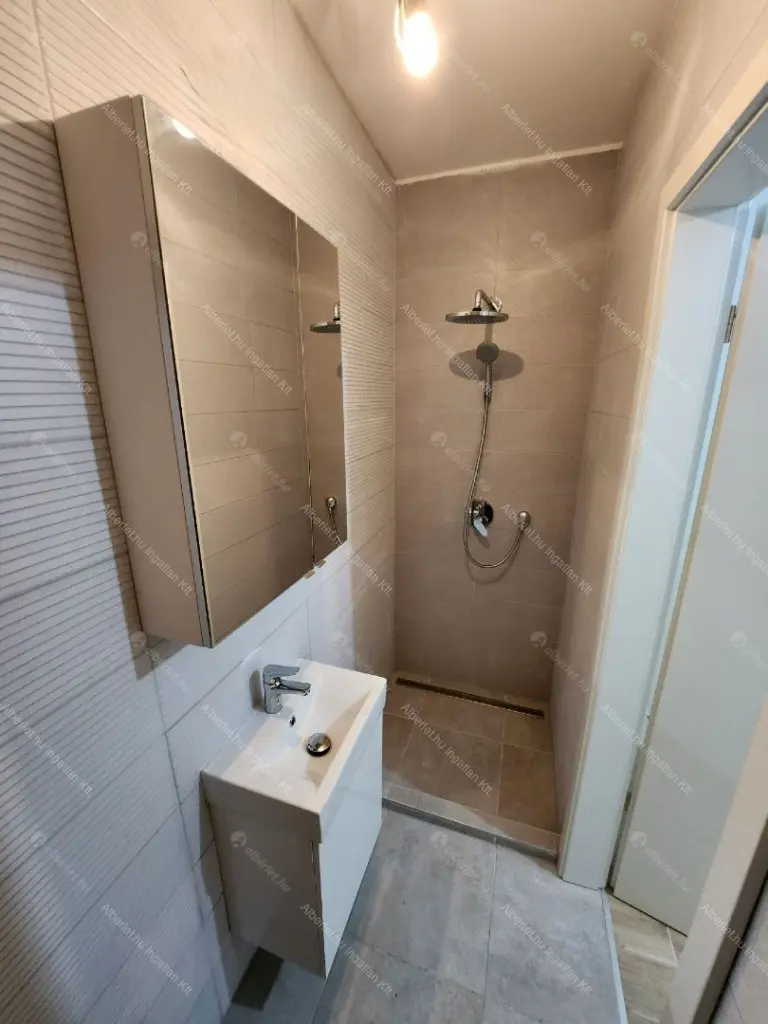 Kiadó albérlet 568000 Ft/hó áron: Budapest, XIII. kerület  Katona József utca. Mérete: 65 nm, 3 szobás | Alberlet.hu - 5976373