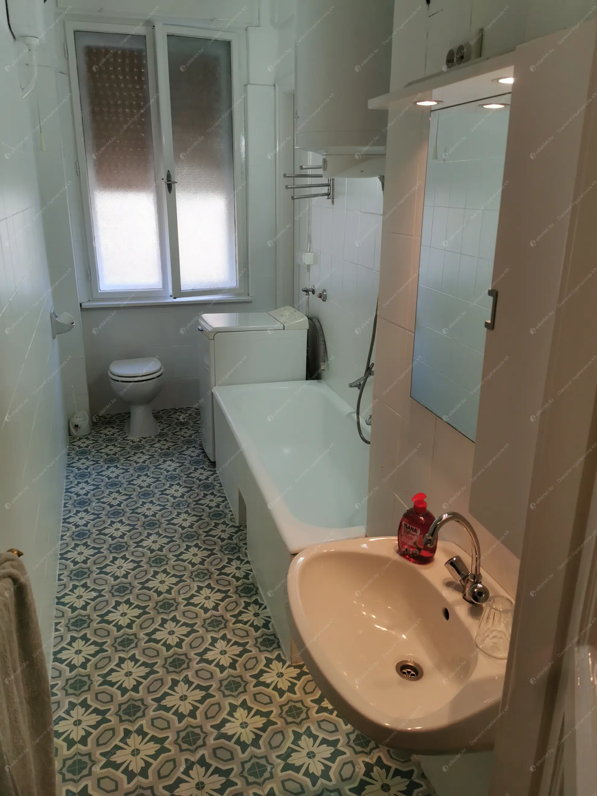 Kiadó albérlet 230000 Ft/hó áron: Budapest, XIII. kerület  Katona József utca. Mérete: 65 nm, 2 szobás | Alberlet.hu - 6547089