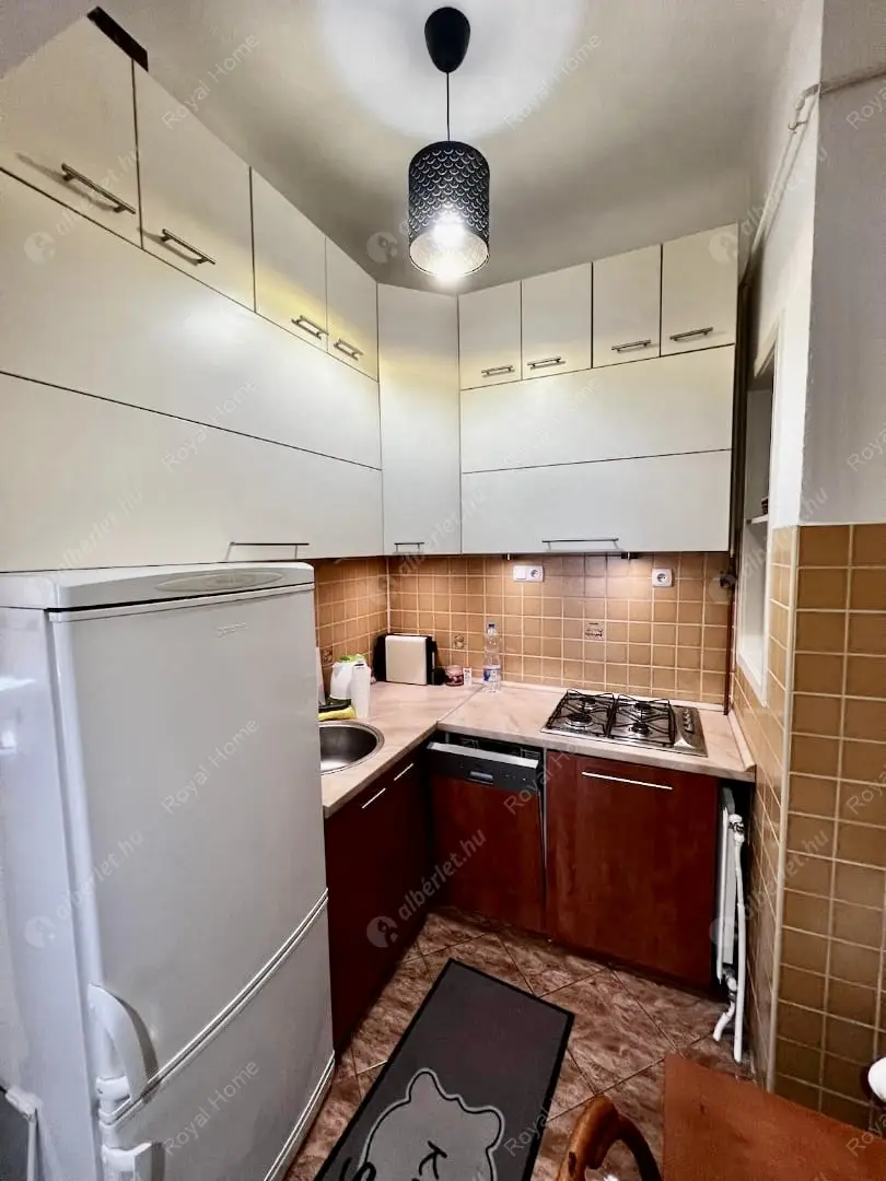 Kiadó albérlet 280000 Ft/hó áron: Budapest, XIII. kerület  Katona József utca. Mérete: 65 nm, 3 szobás | Alberlet.hu - 6588565