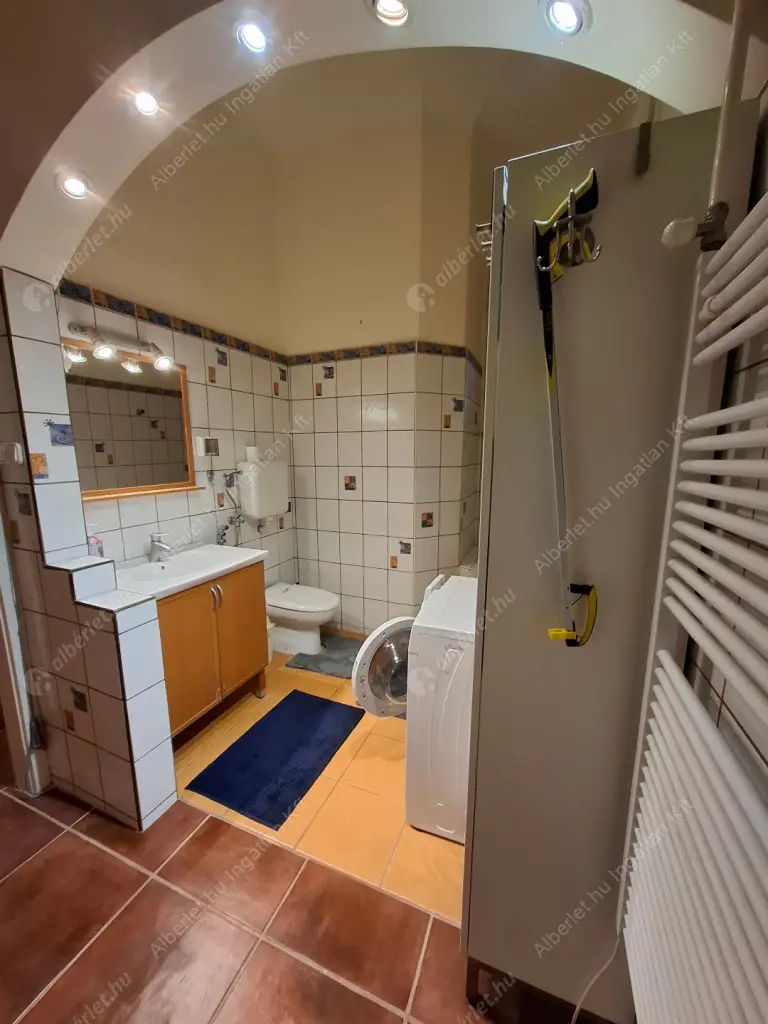 Kiadó albérlet 250000 Ft/hó áron: Budapest, XIII. kerület  Katona József utca. Mérete: 71 nm, 2 szobás | Alberlet.hu - 6597075