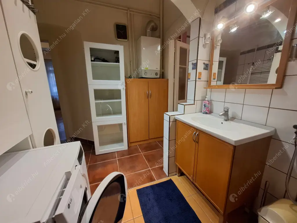 Kiadó albérlet 250000 Ft/hó áron: Budapest, XIII. kerület  Katona József utca. Mérete: 71 nm, 2 szobás | Alberlet.hu - 6597078